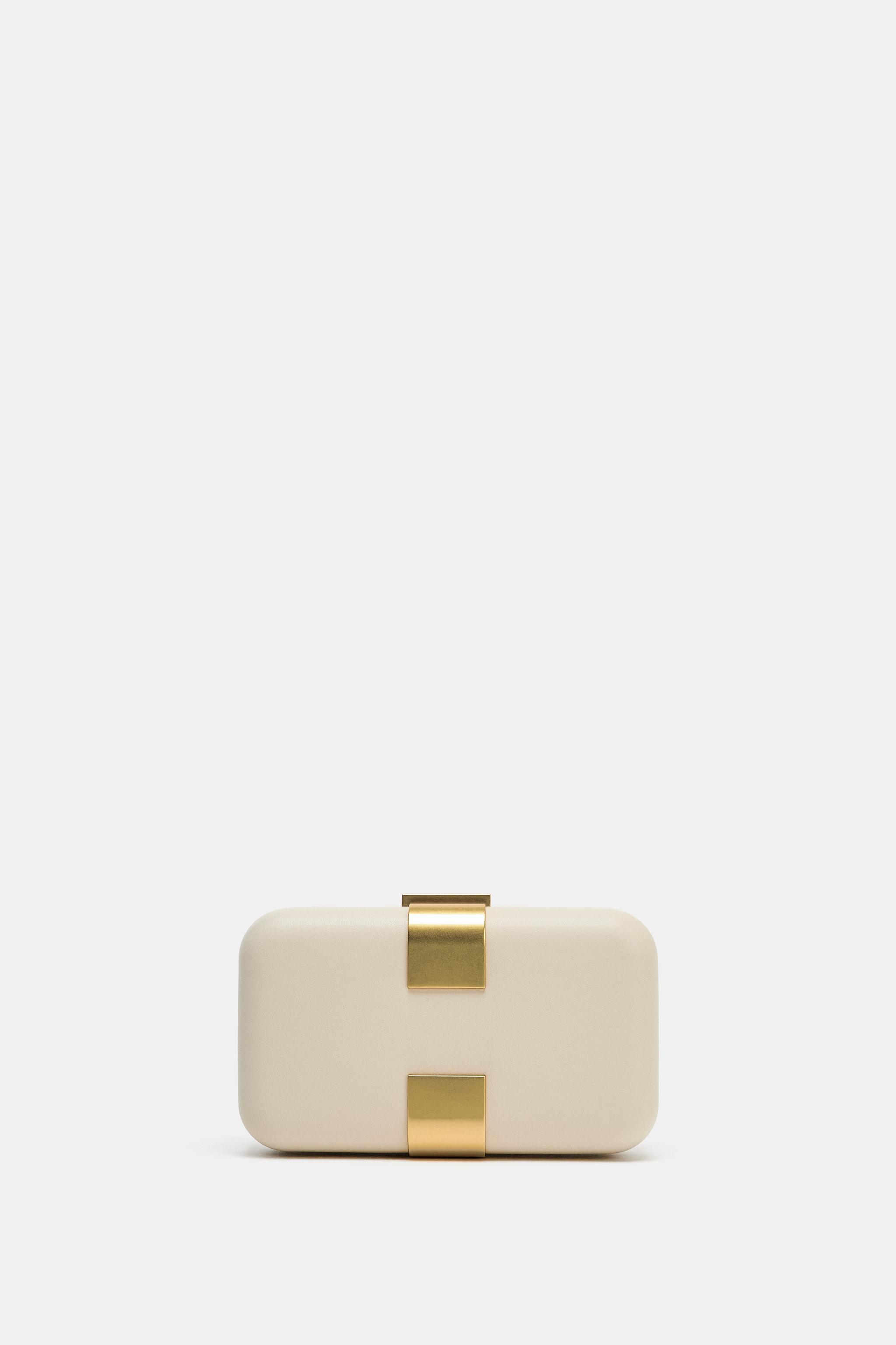 POCHETTE À DÉTAIL MÉTALLIQUE